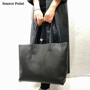 <span class=keywords><strong>Sac</strong></span> fourre-tout en <span class=keywords><strong>cuir</strong></span> véritable <span class=keywords><strong>noir</strong></span> OEM/ODM d'usine, <span class=keywords><strong>sac</strong></span> de luxe pour <span class=keywords><strong>femme</strong></span> à porter sous le bras, grande capacité, <span class=keywords><strong>sac</strong></span> à main de travail en <span class=keywords><strong>cuir</strong></span> imperméable - Product Image 2