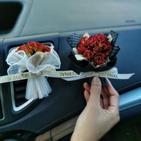 Rafraîchisseur d'air pour voiture Fleurs séchées Clip d'aromathérapie pour voiture Bouquet de décoration de sortie d'air Fleurs préservées pour l'intérieur de la voiture