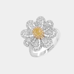 Bague de fiançailles de luxe en or jaune sertie de diamants taille émeraude pour femme, idéale pour demande en mariage ou anniversaire de mariage - Product Image 5