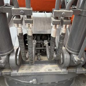 รถขุดตีนตะขาบ Doosan DX300 มือสอง ขนาดกะทัดรัด น้ำหนักใช้งาน 30 ตัน ความจุบุ้งกี๋ 1.1 ลูกบาศก์เมตร - Product Image 2