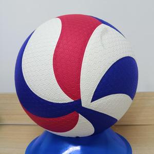 Ballon de volley-ball de qualité professionnelle pour usage en club, taille officielle 5, construction en cuir PU durable et souple - Product Image 3