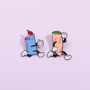 Leuke China Fabrikant Populaire Anime Ontwerp Grappige Lichtere Kogelmes Reversspeldjes Goedkope Bulk Gevulde Zacht Email Pin - Product Image 1