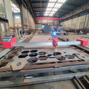 เครื่องตัดพลาสม่า CNC 400A ที่ใช้งานร่วมกันได้ พร้อมแท่นวางน้ำและระบบแร็คแอนด์พิเนียน สำหรับแผ่นเหล็กหนา 50 มม. |   CE - Product Image 1