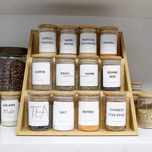 Set <span class=keywords><strong>di</strong></span> 12 Barattoli in <span class=keywords><strong>Vetro</strong></span> da 4oz per Spezie <span class=keywords><strong>con</strong></span> <span class=keywords><strong>Coperchio</strong></span> in Bambù e Supporto in Legno, Vendita Calda - Product Image 4