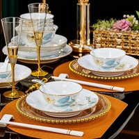 Ensemble de vaisselle en céramique à bord doré de luxe assiette assiettes assiettes en céramique pour cuisine ensemble de Table à dîner moderne