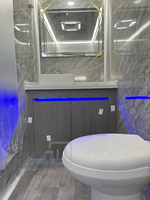 Remolque de Baños Portátiles de Fibra de Vidrio Moderno de 3 Estaciones para Eventos al Aire Libre, Baño Móvil de Lujo en Venta