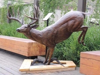 Vente chaude Bronze vieilli cerf Statue grandeur nature jardin parc extérieur décoratif fer Animal Sculpture impression personnalisée