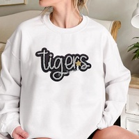 Patch brodé personnalisé en forme de cœur avec sequins et tigres, à thermocoller pour vêtements, vente en gros
