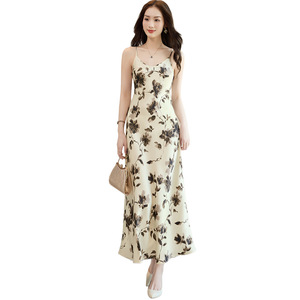 French Style Elegant <b>Suspender</b> Dress Women 2026 Summer Floral Print Long Skirt V Neck Breathable Home Wear - Product Image 5