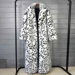 معطف شتوي نسائي سميك بنقشة الفهد الأبيض، يحاكي فرو الثعلب، مع ياقة طويلة - Product Image 2
