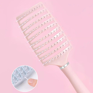 Cherry blossom pink fluffy <b>comb</b>, high crown <b>comb</b>, macaron-shaped large curling <b>comb</b>, massage <b>comb</b>, styling <b>comb</b>, home use <b>comb</b>. - Product Image 3
