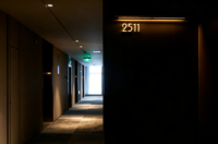 Plaque de porte personnalisée en acrylique avec numéro de chambre d'hôtel éclairé par LED 3D, éco-responsable, lumière chaude, pour hôtel et appartement
