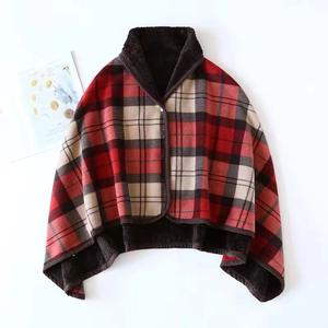 Prensa de manta de botón de franela polar impresa que absorbe la humedad y genera calor japonesa y coreana - Product Image 2