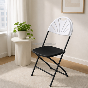 Chaise pliante en plastique blanc à dossier éventail, durable et économique, pour événements et locations de fêtes, vente en gros de mobilier d'extérieur - Product Image 3