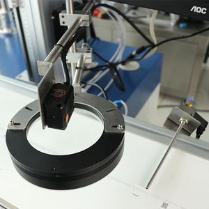 Sistema 4 en 1 de Inspección y Rechazo de Productos con Alimentador Vibratorio de Tazón Pequeño, Marcado Láser UV, Lectura de Códigos QR y Anti-Falsificación - Product Image 4