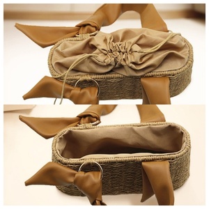 Sac à bandoulière en paille tendance pour femme, sac tissé <span class=keywords><strong>de</strong></span> niche avec anse <span class=keywords><strong>nœud</strong></span> papillon, sac <span class=keywords><strong>de</strong></span> plage chic avec anse <span class=keywords><strong>écharpe</strong></span>, sacs fourre-tout <span class=keywords><strong>de</strong></span> voyage OEM/ODM - Product Image 3