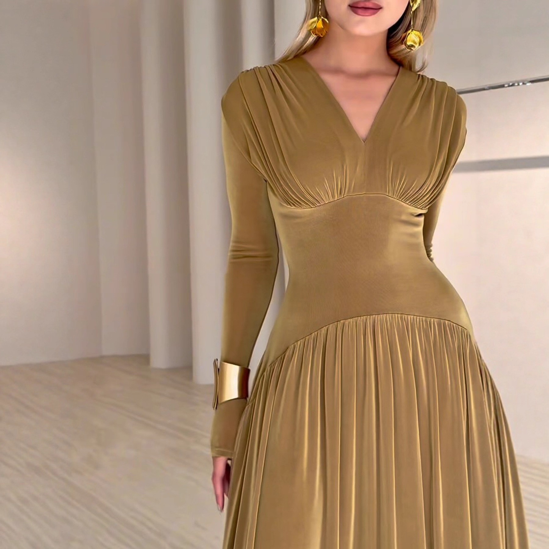 green emerald velvet dress Mia Long Sleeves Velvet Dress M main image 0