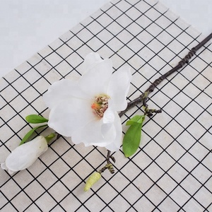 Venta al por mayor barato real tacto interior decoración de <span class=keywords><strong>la</strong></span> boda artificial lily FLORES PLANTAS rama para venta - Product Image 5