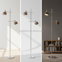 Lampe sur pied moderne E27*2 avec cadre en fer et abat-jour en bois pour l'éclairage du salon et de la chambre