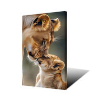 Tableau mural moderne sur toile : Mère lion et jeune lion, impression animalière émouvante, peinture encadrée prête à poser pour la décoration de chambre d'enfant