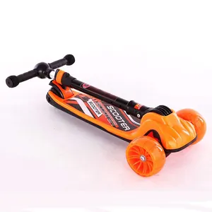 可定制儿童滑板车批发儿童玩具大轮带Led儿童滑板车