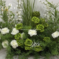 Op maat gemaakte zijden kunstmatige rozen bloemen achtergrondloper nieuw binnenkomst elegante bruiloft feest afstuderen binnen/buiten