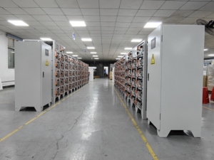 Système de stockage d'énergie solaire au lithium tout-en-un, 8000 cycles d'utilisation, système de stockage d'énergie commercial et industriel, batterie haute tension - Product Image 2