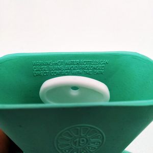 Venta caliente botella de agua caliente de goma verde para calentar las manos - Product Image 6