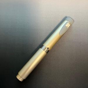 RANYA El dispositivo <span class=keywords><strong>tipo</strong></span> <span class=keywords><strong>pluma</strong></span> de inyección metálica reutilizable de 60UI ofrece una compatibilidad y precisión excepcionales con los medicamentos. - Product Image 2