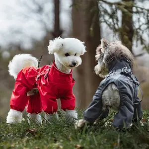 ペットの犬の服サプライヤーストライプ防水ファッション反射猫レインコートジャケット反射調節可能な犬のレインコート