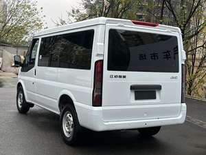 Véhicule utilitaire commercial diesel manuel <span class=keywords><strong>2</strong></span>.0T 2023, 6 <span class=keywords><strong>places</strong></span>, essieu court, toit bas, portes arrière à double battant, pour la vente à l'étranger - Product Image 5