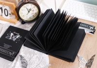 Carnet de notes élégant en cuir PU avec logo personnalisé, motif papillon, feuille holographique, pages intérieures noires, couverture rigide de luxe