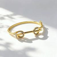 Minone – Ensemble bague et bracelet vintage géométrique à rivets pour femme, plaqué or 18 carats, laiton avec accents en strass – Luxe de niche, best-seller