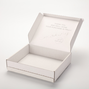 Logo personnalisé <span class=keywords><strong>E</strong></span> <span class=keywords><strong>Commerce</strong></span> Tear Strip Boîte d'emballage plate Boîte d'expédition postale en <span class=keywords><strong>carton</strong></span> ondulé à ouverture facile vente en gros - Product Image 1