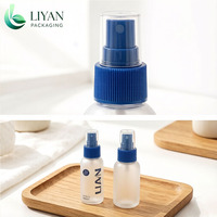 Flacon pulvérisateur carré vide en PET avec pompe à brume fine pour tonique visage, crème contour des yeux, échantillon, emballage cosmétique, logo personnalisé, couleur personnalisée