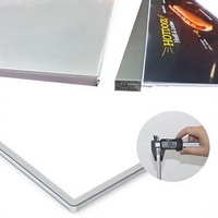 Panneau d'affichage LED ultra-fin en acrylique avec coins arrondis pour magasin de détail et hôtel