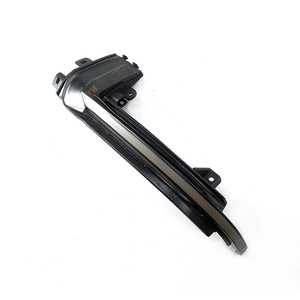 Autodragons Luz LED secuencial de señal de giro para espejo lateral, color ámbar, con lente ahumada, para A4 A5 S5 A3 8P RS3 RS4 RS5 - Product Image 6