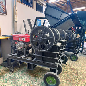 Los fabricantes suministran una pequeña trituradora de piedra PE 150x250, una trituradora de mandíbulas móvil portátil. - Product Image 5