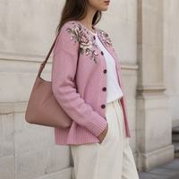 Cardigan en tricot floral pour femme, boutonné sur le devant, imprimé roses, col rond, épaules tombantes, poignets côtelés, coupe décontractée vintage