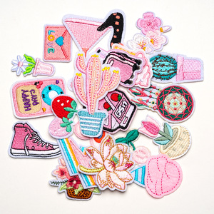 핑크 귀여운 달콤한 하트 꽃 아이스크림 선인장 자수 패치 의류 트럭 운전사 모자 패치에 사용자 정의 로고 자수 철 - Product Image 4