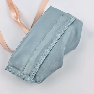 Pochette en satin bleu brumeux avec cordon de serrage et ruban en satin, élégant sac cadeau en satin pour cadeaux de demoiselles d'honneur et emballage de faveurs de mariage - Product Image 2