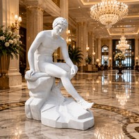 Sculpture personnalisée en marbre blanc sculpté à la main d'Apollo Citharoedus - Dieu de la musique néoclassique sur mesure pour les intérieurs de luxe