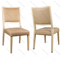 Chaise de banquet carrée en cuir PU blanc de luxe de Dubaï avec un design moderne pour les mariages, les dîners, les restaurants et les événements