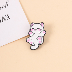 Pin de esmalte de gato rosa y blanco, lindo, con expresión sonriente y feliz, pata rosa, broche de gato con efecto ruborizado, insignia para bolso y solapa, regalo de joyería para amigo - Product Image 2