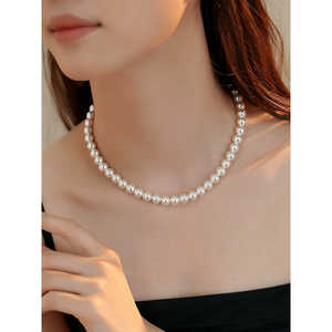 Colliers superposés en perles de 8 mm pour femmes, tendance 2025, à porter en plusieurs couches - Product Image 3