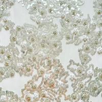 Tissu 100% polyester brodé avec doublure en tulle, entièrement tissé, orné de perles, de sequins et résistant à l'abrasion