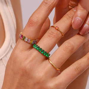 Bague de doigt empilable en acier inoxydable hypoallergénique plaqué or 18 carats PVD, avec bande éternité ovale en cristal multicolore, tendance - Product Image 5