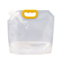 Logo personnalisé Sac pochette à bec en plastique transparent pour boisson Sac à grains de détergent Poignée transparente pour lessive liquide Sac à bière de grand calibre