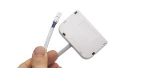 Arnés de cableado para tiras LED con caja de distribución: un extremo tiene un cable con terminal Dupont 2P y el otro extremo tiene una distribución de 6 posiciones. - Product Image 5