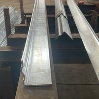 Cornière en acier égal à profil en L laminée à chaud avec services de pliage, soudage et découpe pour la construction et l'ingénierie